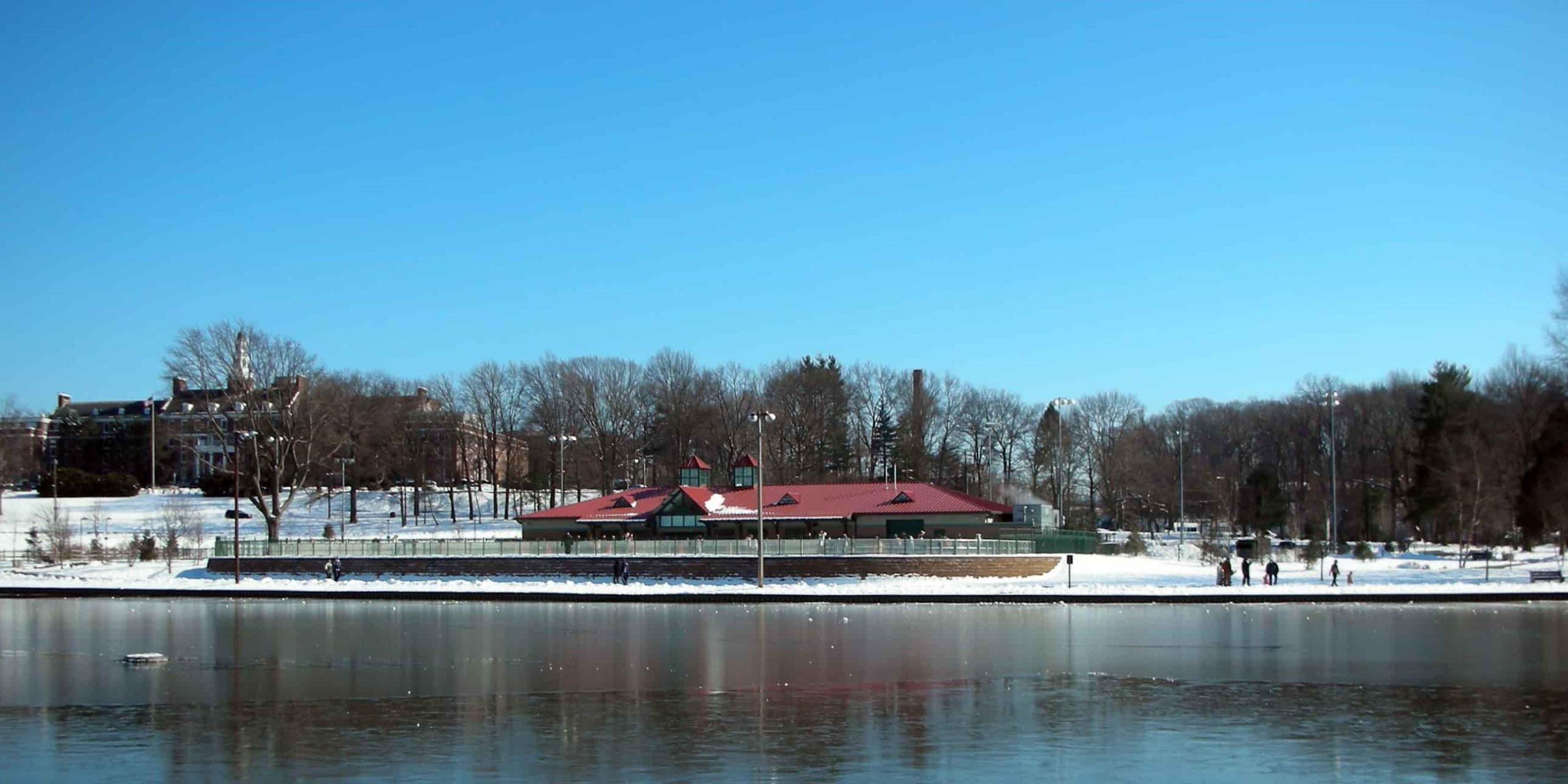 Image of Roosevelt Park in edison nj during winter